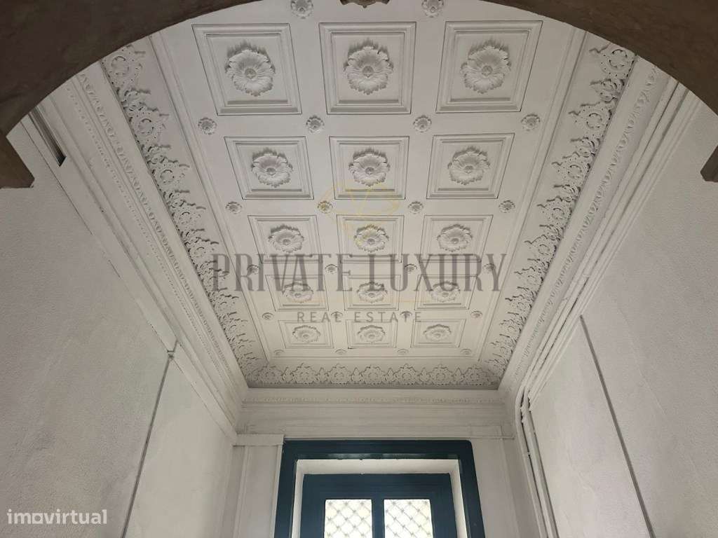 Predio proximo da Av. da liberdade - Grande imagem: 5/25