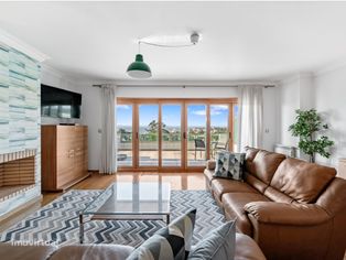 Excelente apartamento T4 sem móveis no Estoril, inserido em condomí... - Grande imagem: 4/37