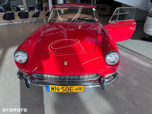 Ferrari 330 - 13