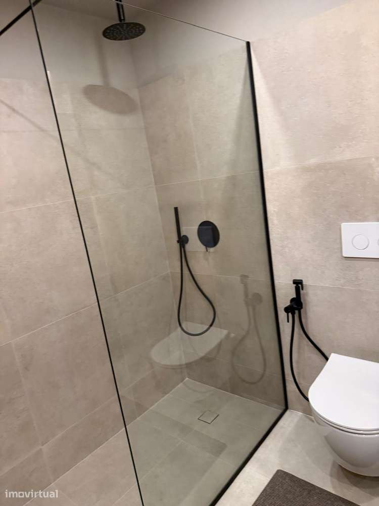 Apartamento T1 novo em condomínio fechado com piscina-11