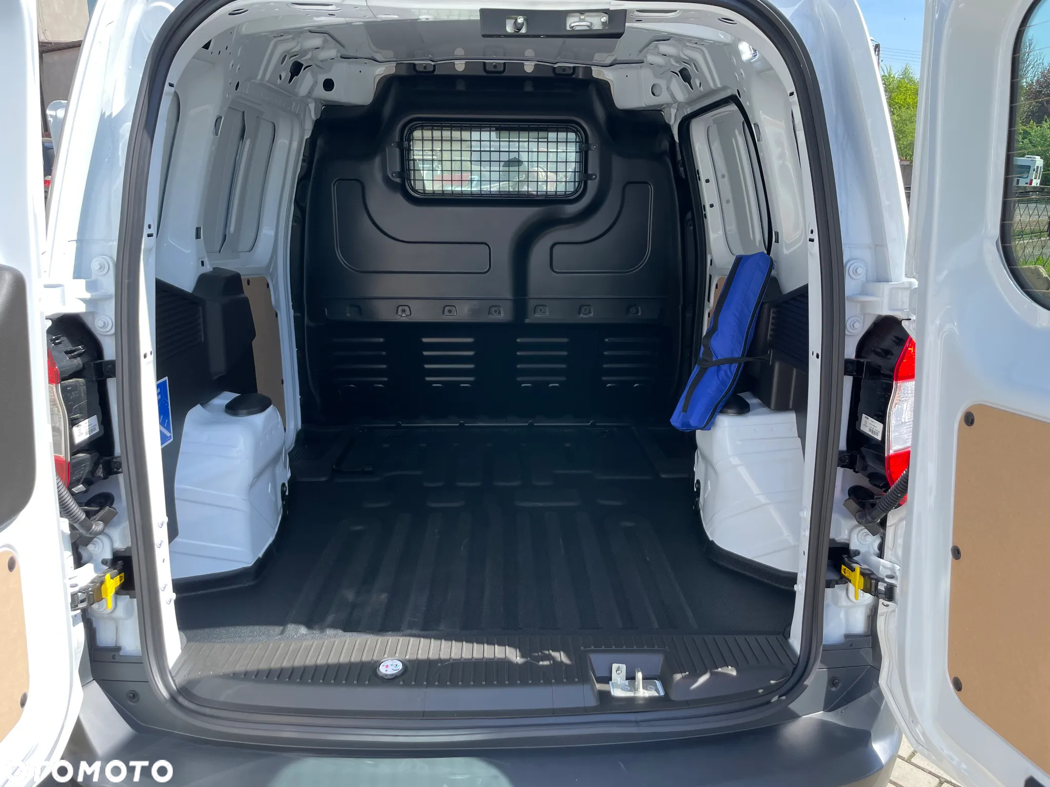 Ford Transit Courier S&S Basis - 9