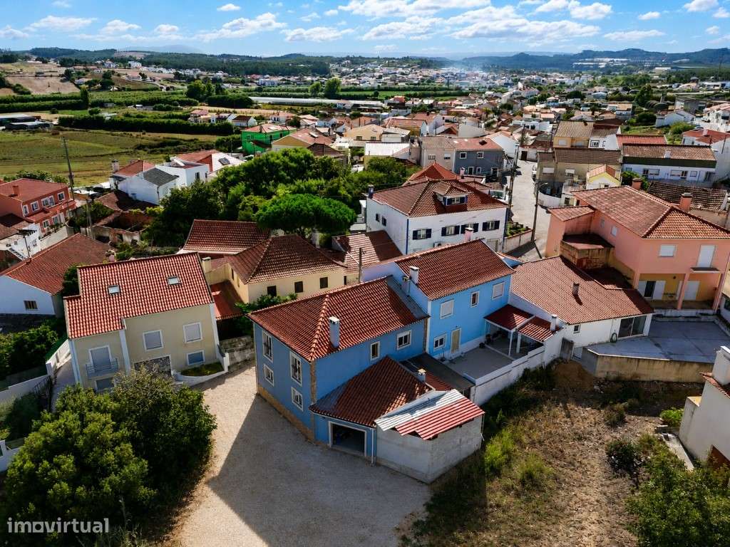 Moradia T4 com garagem - Sobreiro Curvo - A dos Cunhados-39