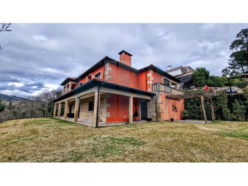 Moradia T5 sobre o Rio Tâmega - Amarante (Fridão) - Grande imagem: 2/45