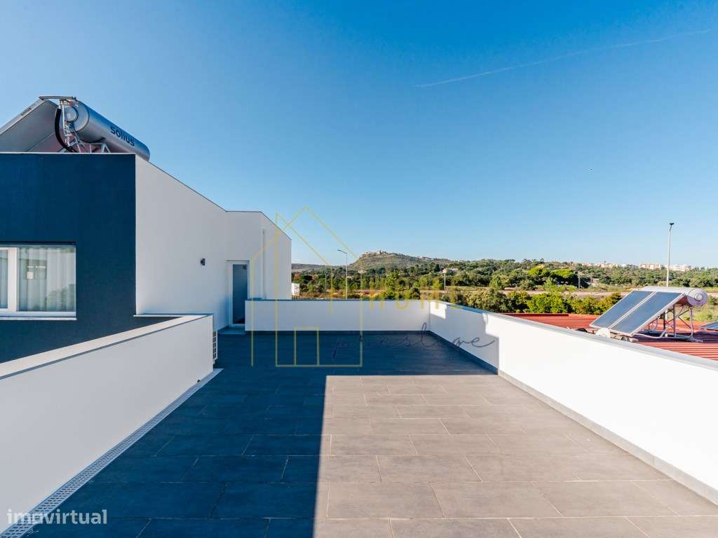 Moradia T4 na Urbanização Jardins de Santiago- Setúbal-48