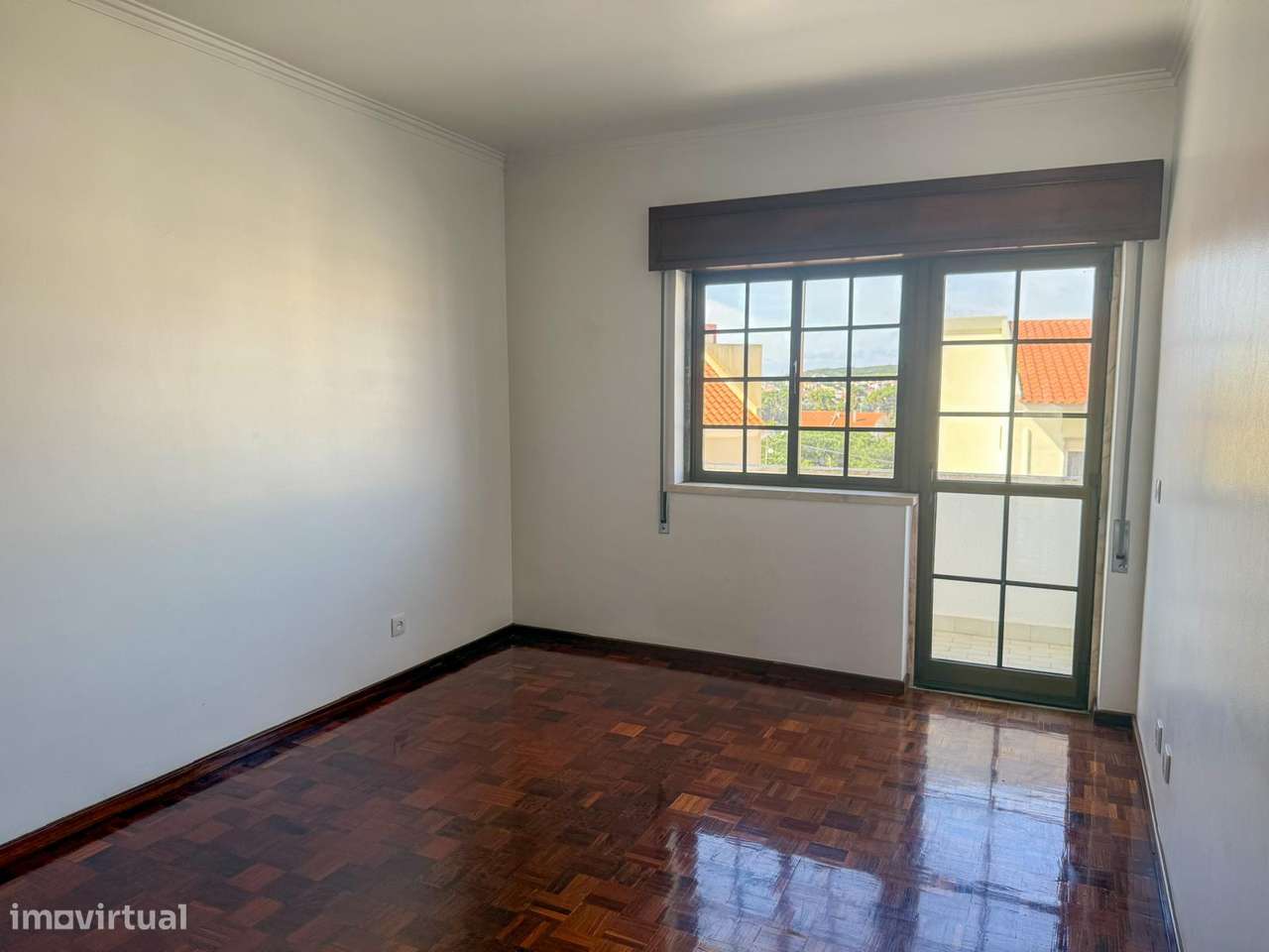 T3 Centro de Queijas, Oeiras. Parqueamento, Arrecadação, Varandas.-19