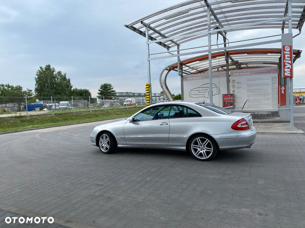 Mercedes-Benz CLK - 7