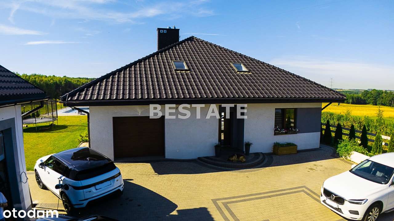 Komfortowy dom z basenem i budynkiem gospodarczym-5