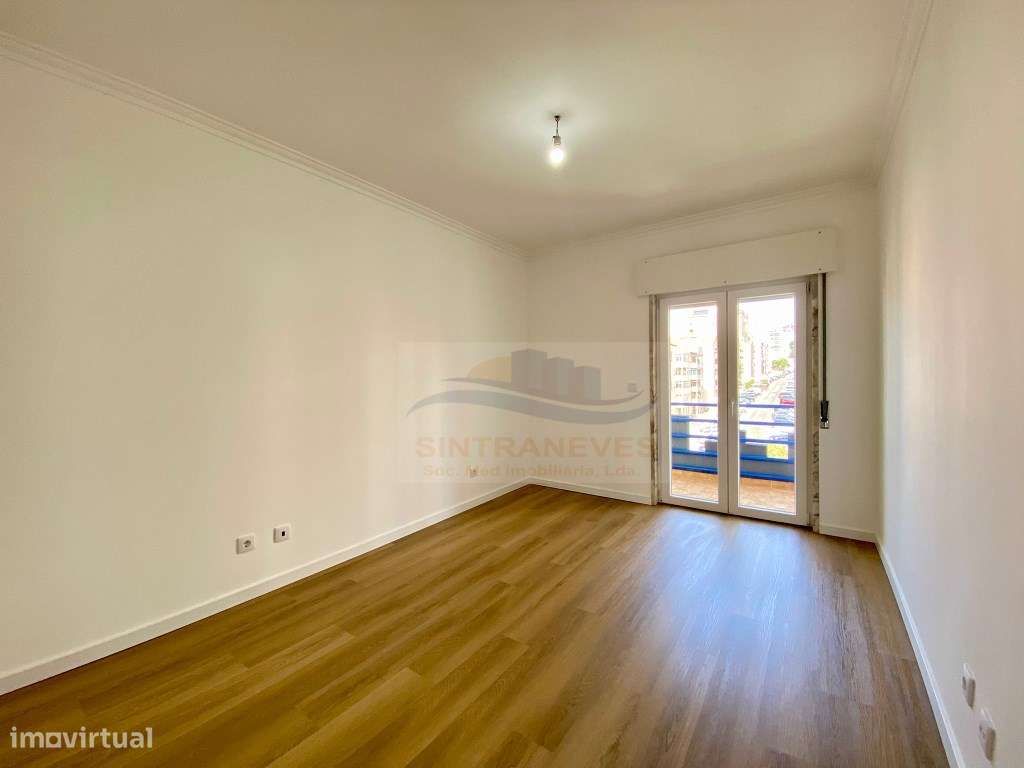 Duplex T3 com vistas incríveis em Algueirão-Mem Martins - Oportunid... - Grande imagem: 5/29