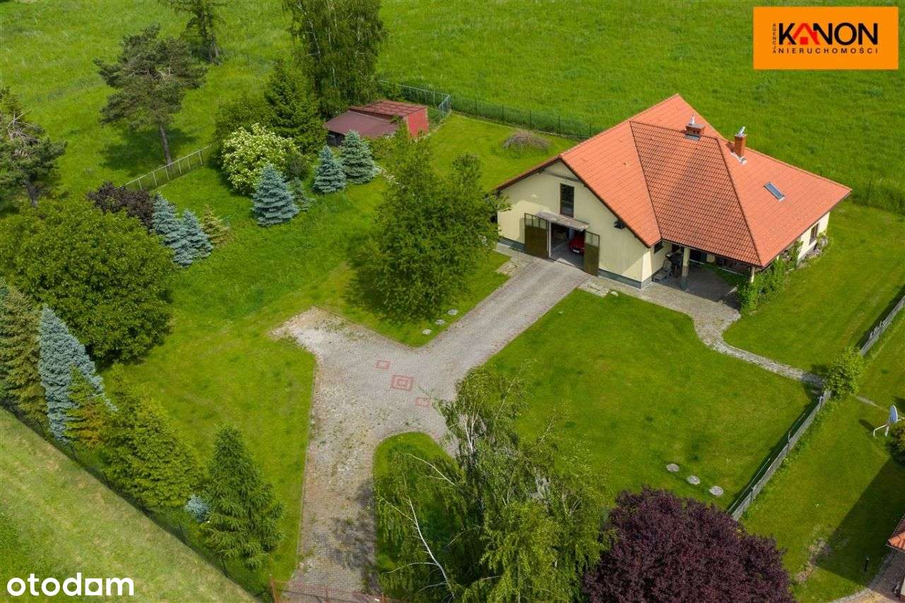 Dom, 301,20 m², Kozy-6