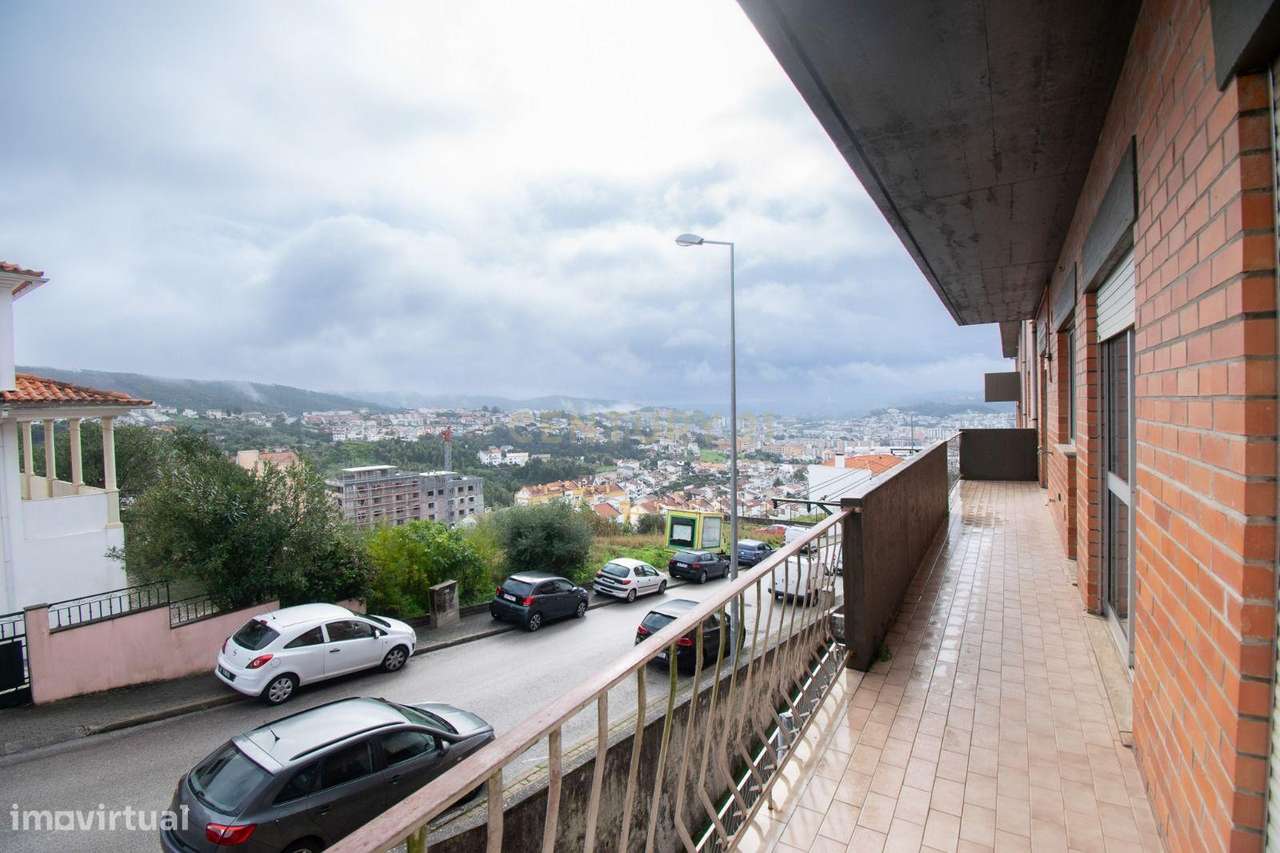 Apartamento T2 Com Garagem E Vista Panoramica Rua Antonio Jardim Co