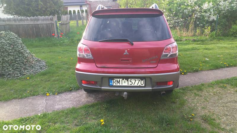 Mitsubishi Outlander 2.0 Comfort 4WD - 4