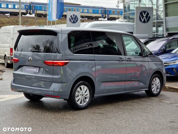 Volkswagen Multivan - 8