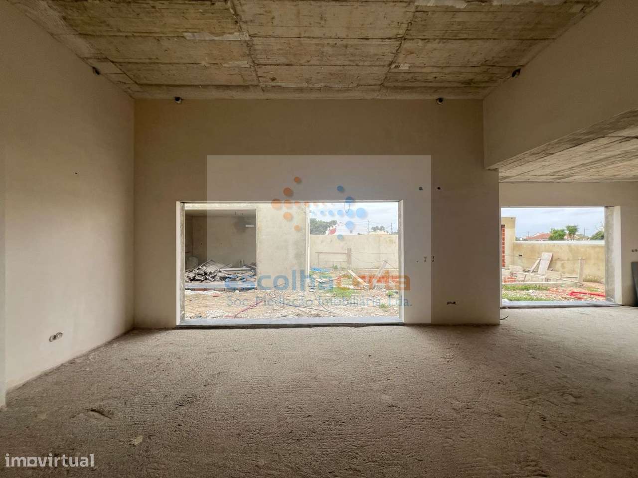 Moradia T5 C/ Piscina-11