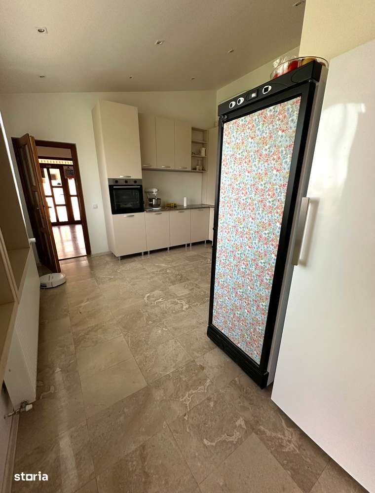 Vand casa mica pretabila persoana singura sau cuplu tanar - Imagine principală: 4/10