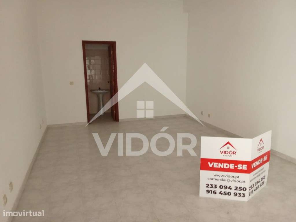 Loja no Novo Mercado Municipal da Baixa da Banheira - DJ - Grande imagem: 3/5