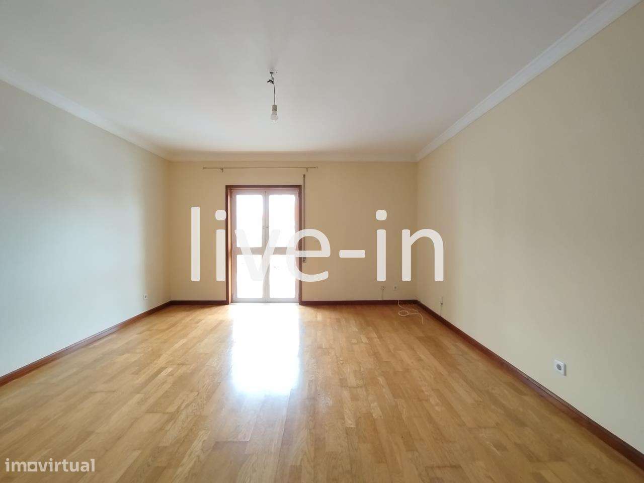 Apartamento T2 com garagem fechada em São Bernardo - Grande imagem: 4/12