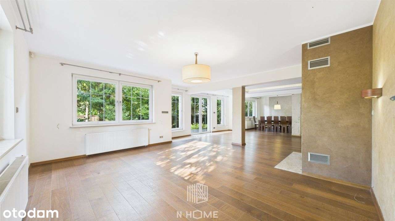 Duży dom jednorodzinny z pięknym ogrodem i garażem - Pełny obrazek: 4/20