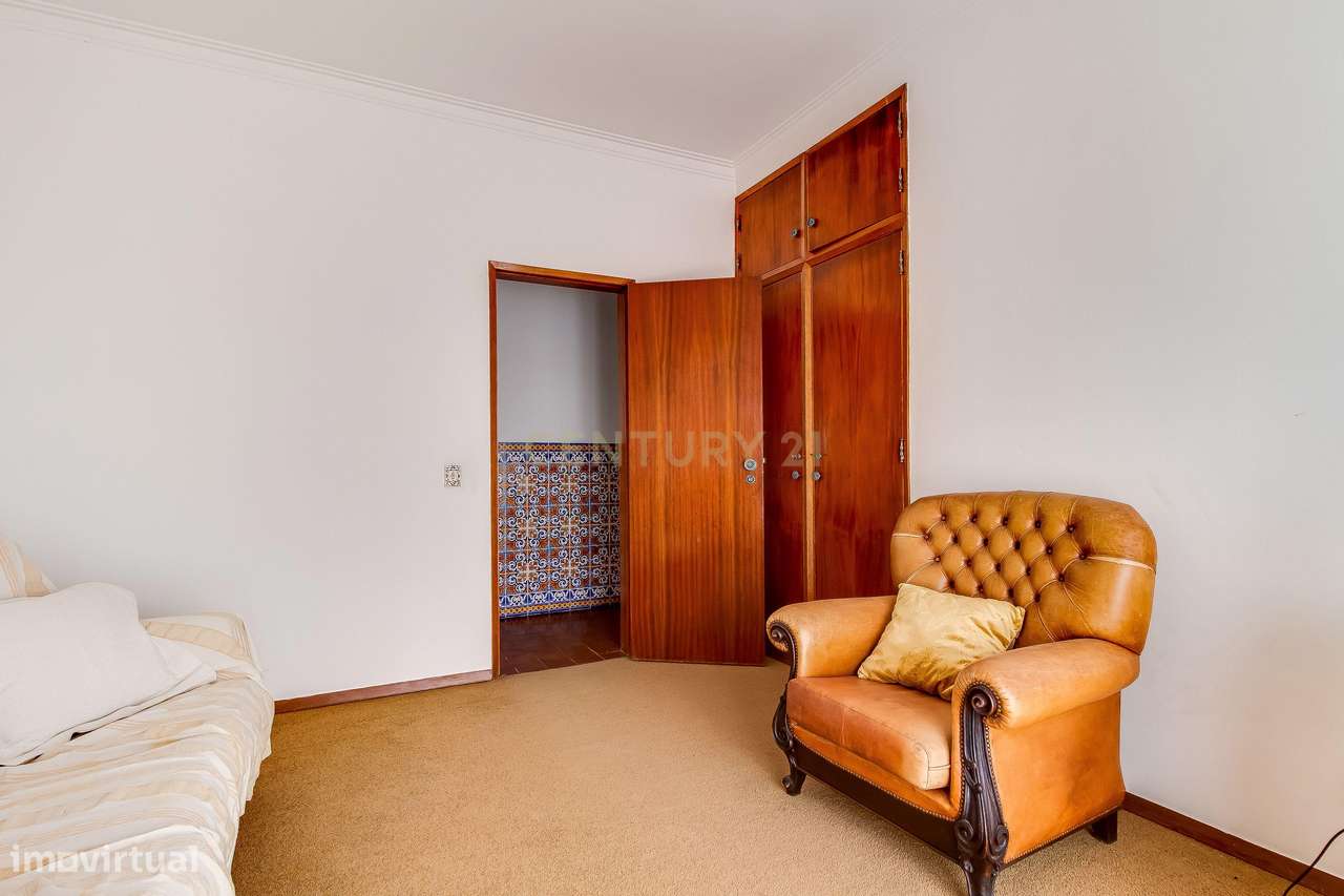 Moradia com Anexos, Armazém e Terreno Agrícola ,São Vicente do Paul –-5