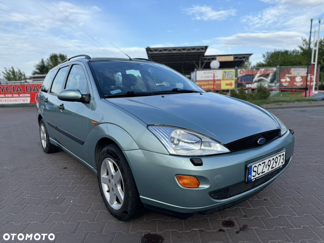 Ford Focus 2.0 Ghia - 4