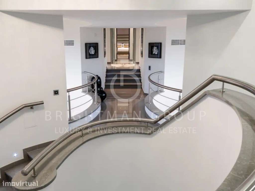 Moradia T5, de estilo senhorial, no Monte Rei, Algarve - Grande imagem: 5/31