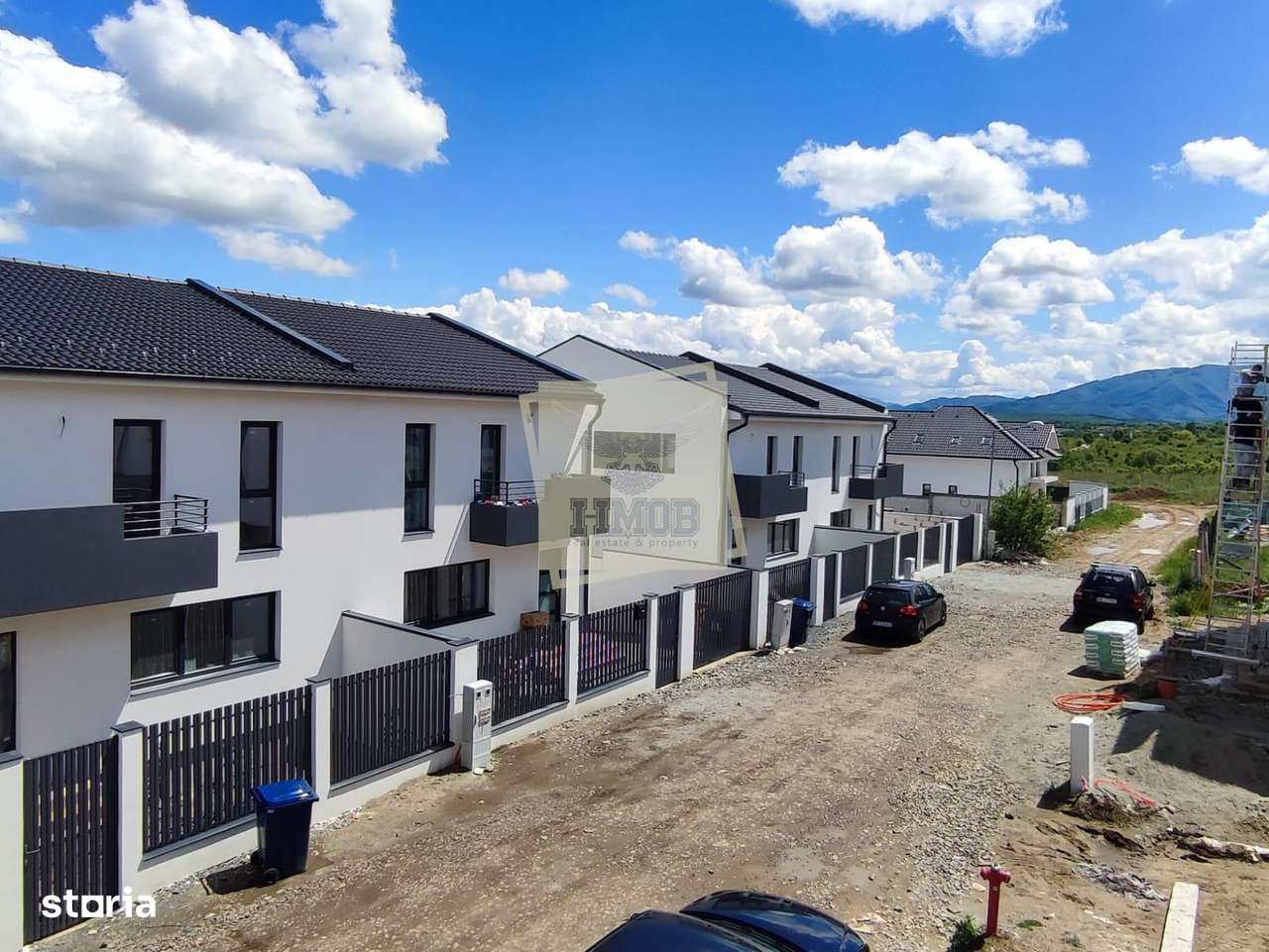 Casa intabulata cu 4 camere 2 bai in zona Calea Cisnadiei - Imagine principală: 2/19