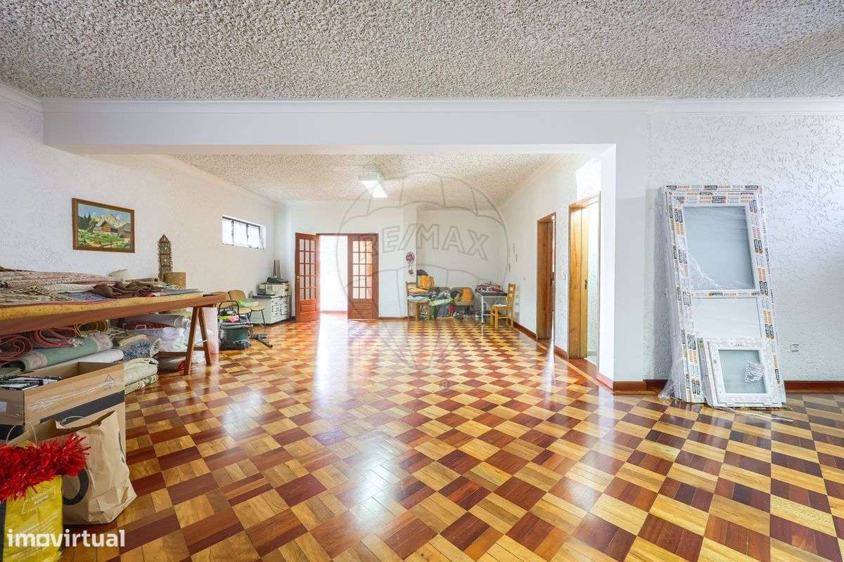 Moradia T3 | Anexo T1 | 628m2 | Lote 2140m2 | 10 min Centro Águeda-24