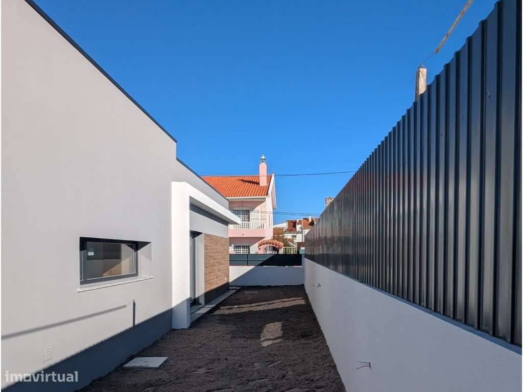 Moradia Isolada T4 Térrea a Venda No Pinhal do General-9