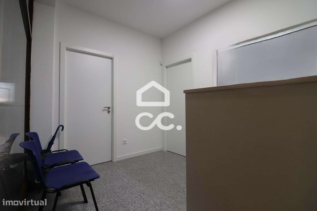 Espaço comercial remodelado  na Urbanização do Loreto!-6