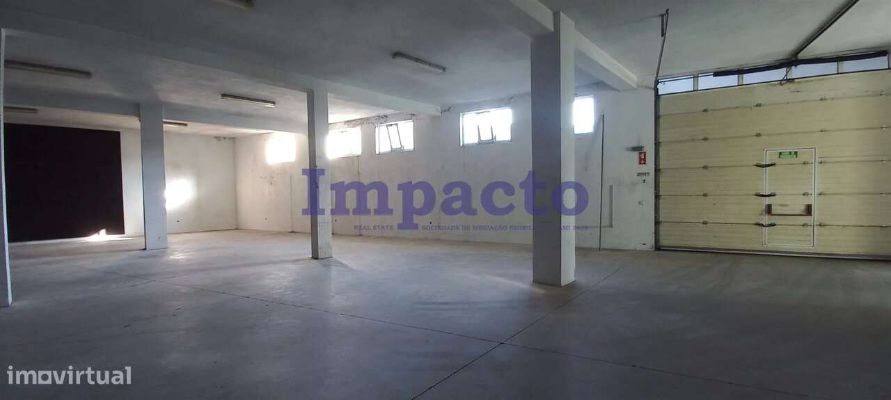 Armazém em São João da Madeira - Grande imagem: 3/6