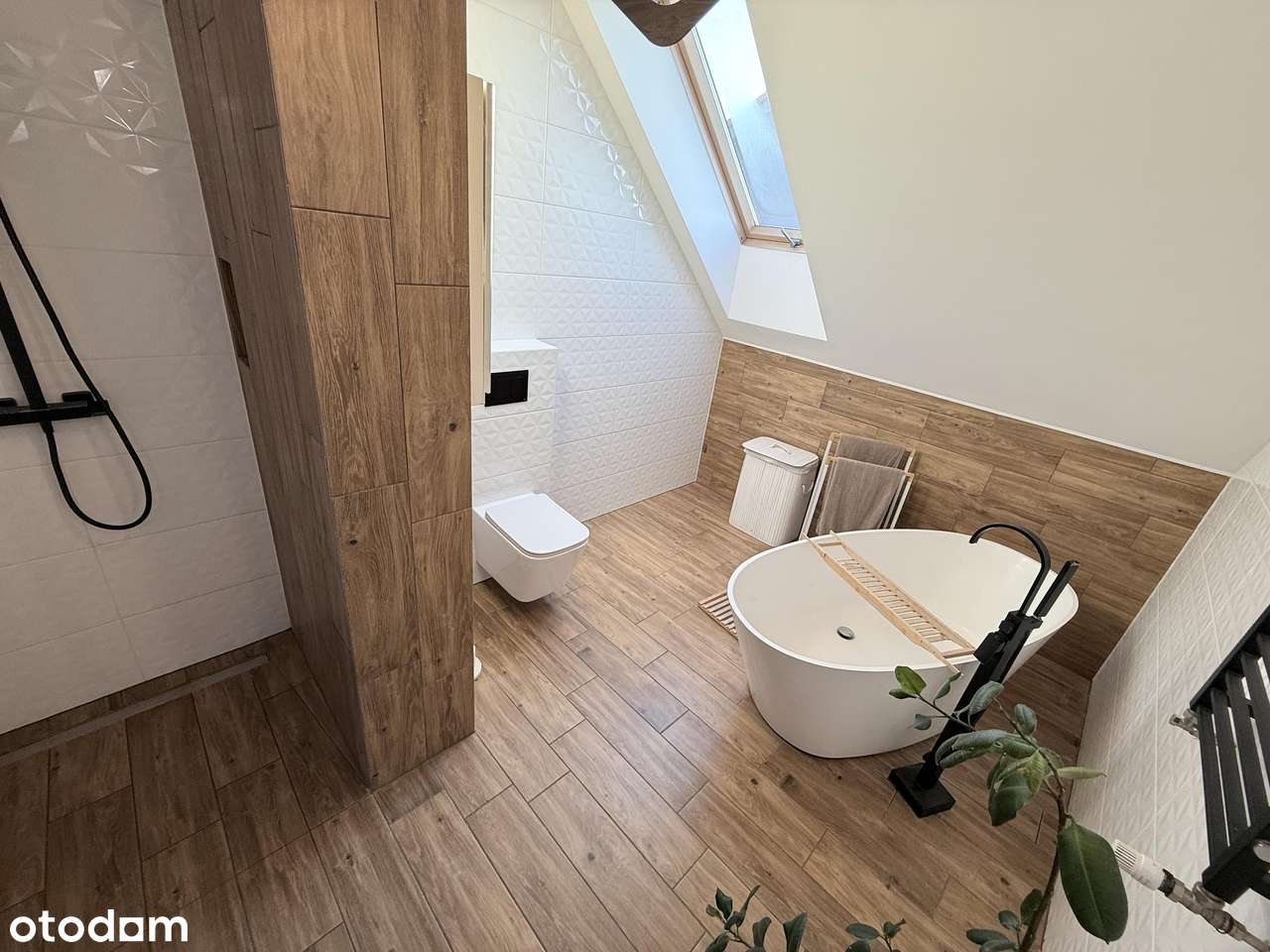 dom z dużym garażem  + lokal usługowy - pow. 262m2 -- Leszno - Zatorze-11