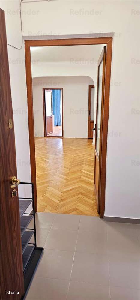 Apartament 4 camere recent renovat | centrala proprie | semimobilat si-11