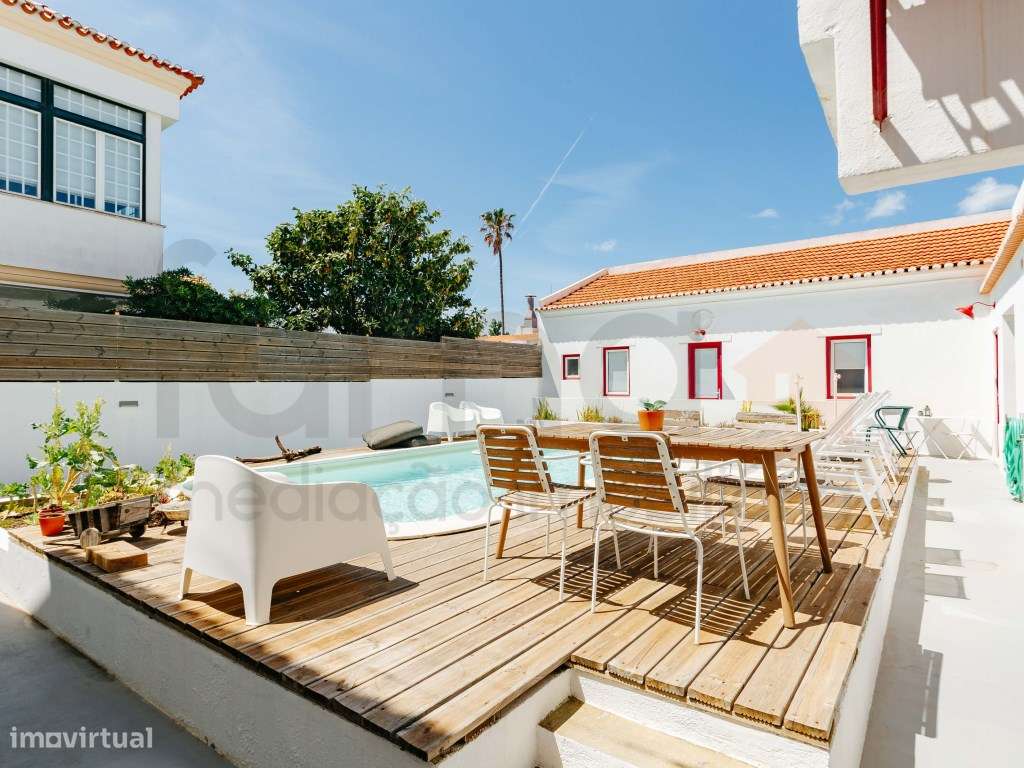 Moradia Bifamiliar T10 com Piscina e Elevada Rentabilidade - Parede...-18
