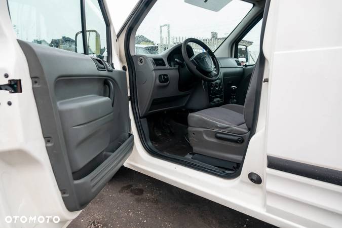 Ford Transit Connect - 11