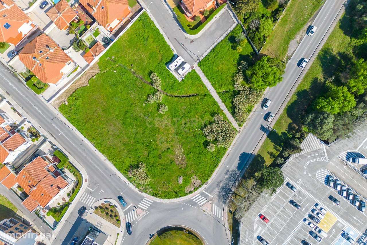 Sintra Lourel - Lote de Terreno c/679m2 para Construção de Moradia Iso-25