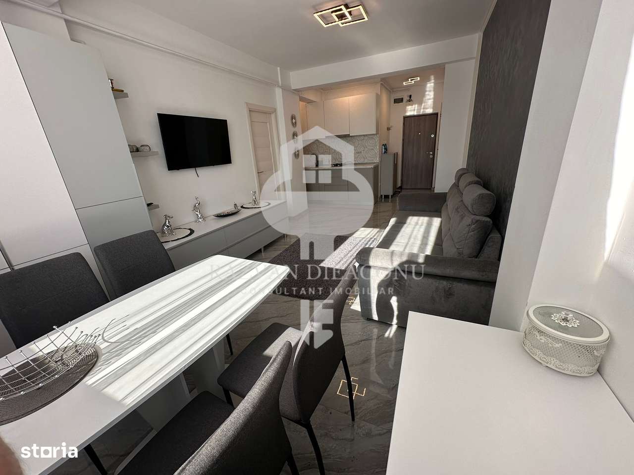 De vanzare Apartament Mamaia Nord - Imagine principală: 4/19