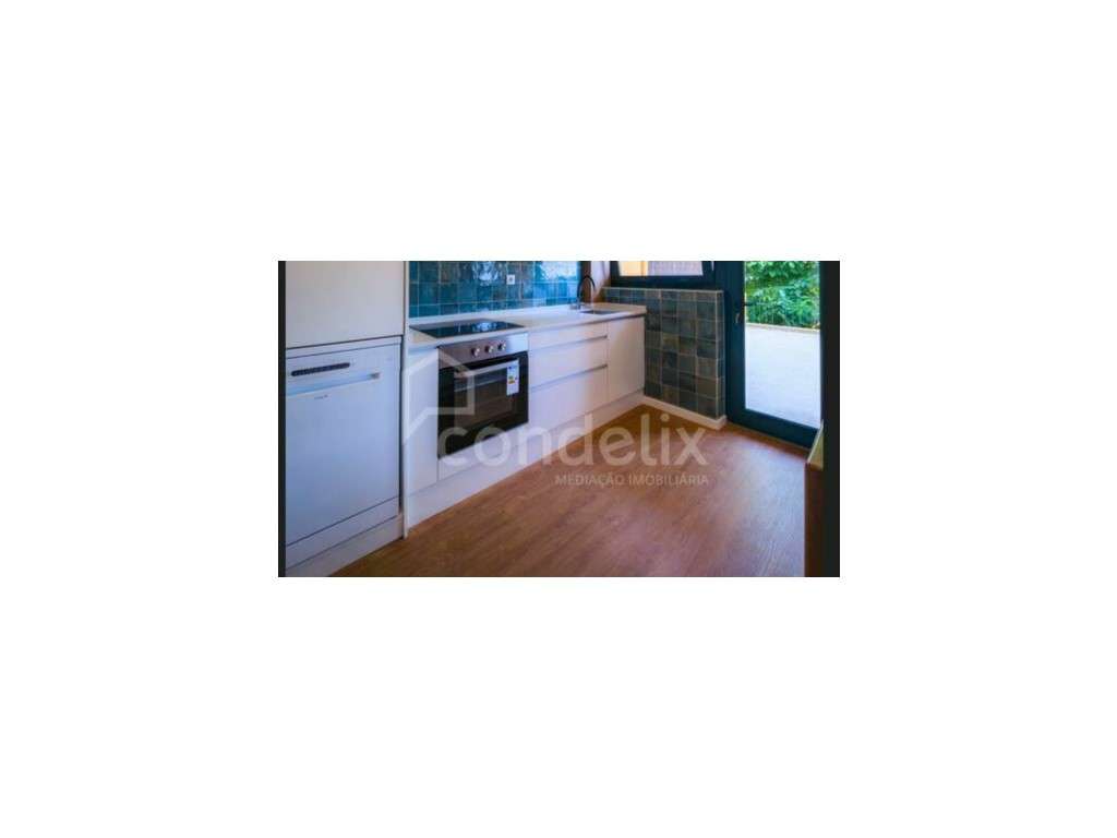 T2 totalmente remodelado em Ramalde - Grande imagem: 4/15