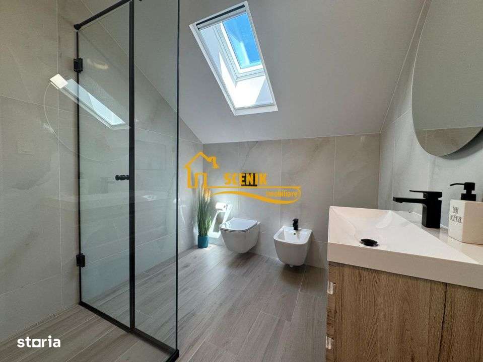 Penthouse de exceptie, vedere Tampa, acces exclusivist cu liftul pana-15