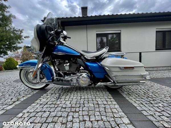 Harley-Davidson FLH Electra Glide - 3