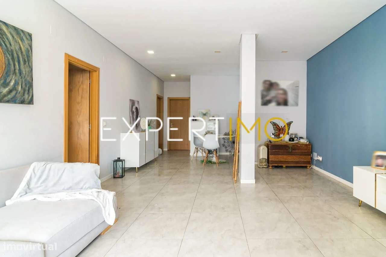 Apartamento T3, com 3 lugares de parqueamento a 10 minutos Lisboa -...-6
