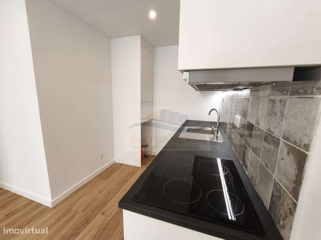 Oportunidade de T2 Totalmente Remodelado em Odivelas - Grande imagem: 3/15