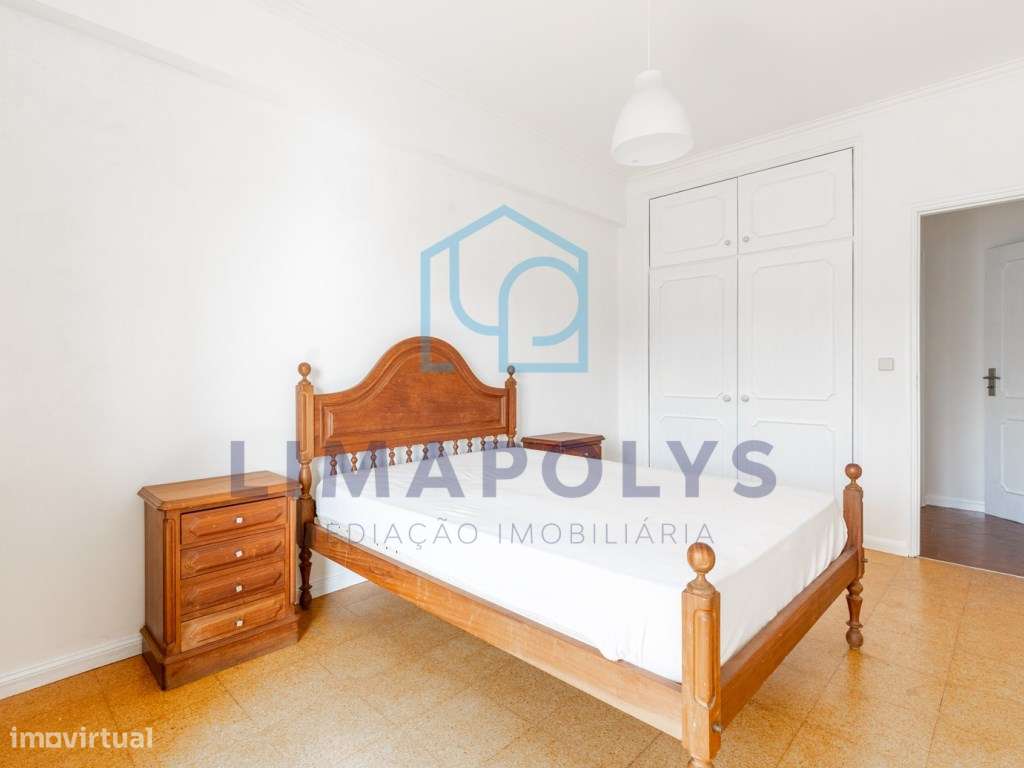 Apartamento T1 com terraço privado e vista de mar-5