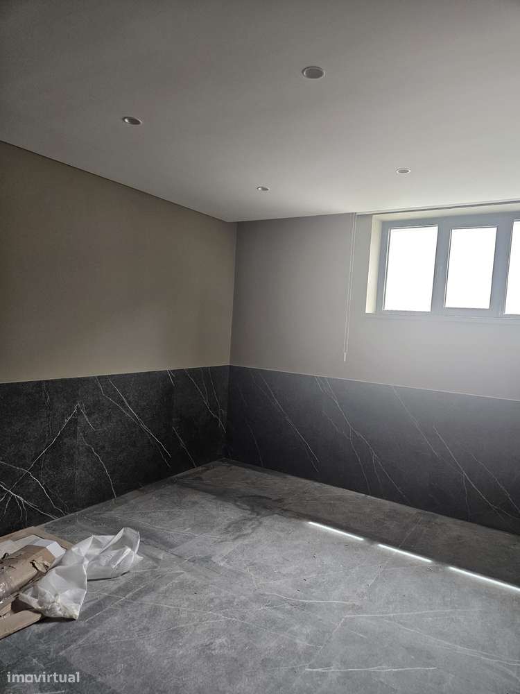 Moradia T4 com Piscina e Jardim-35