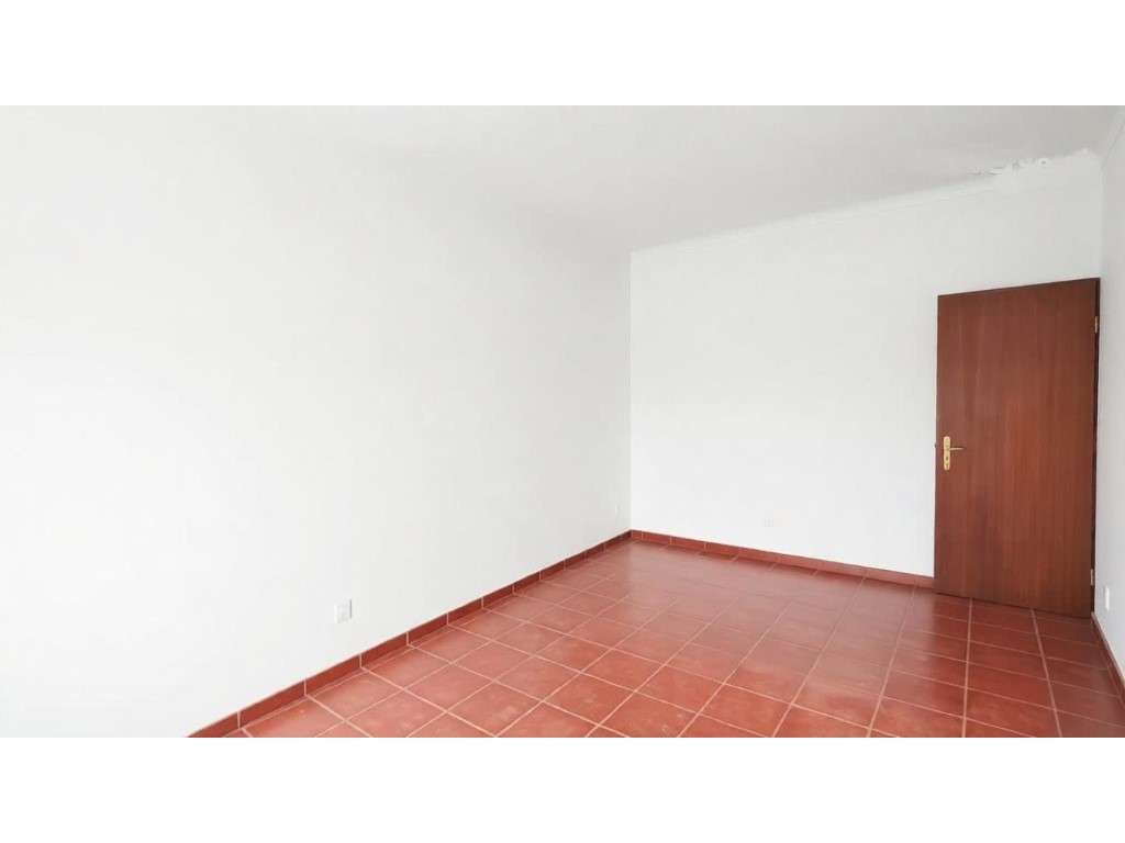 T2 - Remodelado - Sacavém - Grande imagem: 4/9