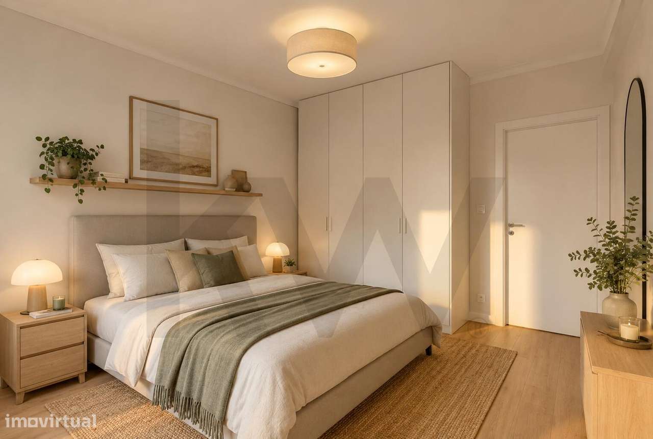 Apartamento T2 Totalmente Remodelado no centro de Monte Abraão – Confo-5