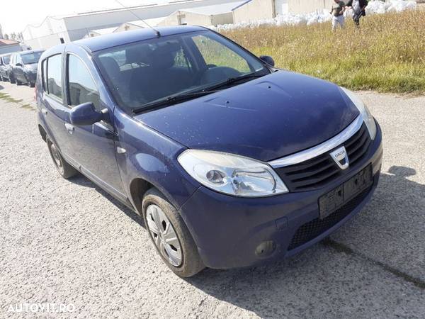 Dezmembrez DACIA SANDERO 1.4 mpi - 3