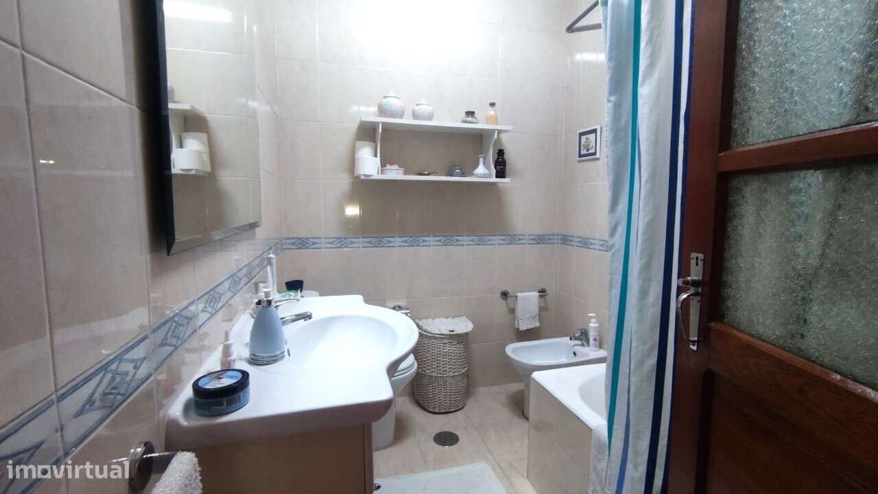 Moradia em banda V4 em S.João da Madeira-15