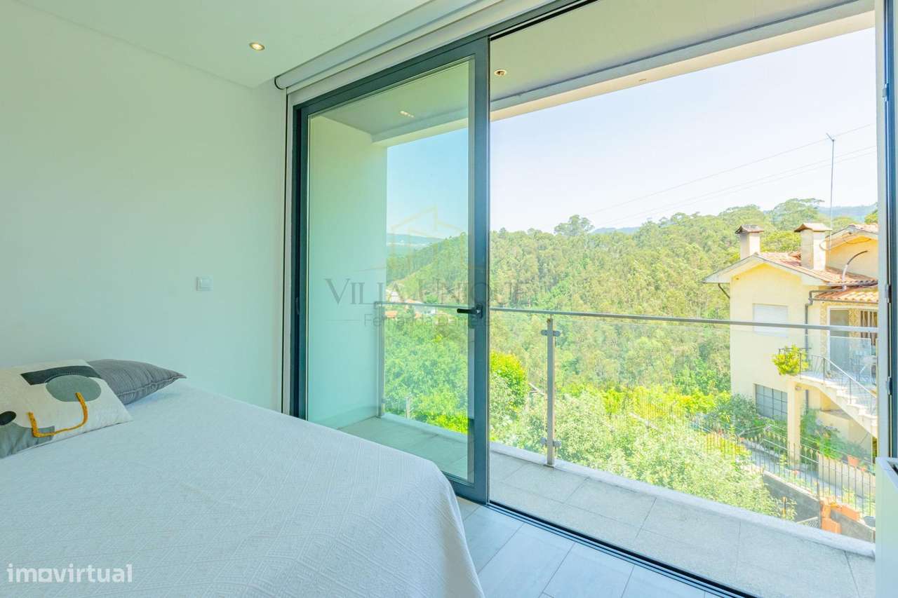 Moradia T4 Moderna com 3 Suítes em Terreno de 460m2-8