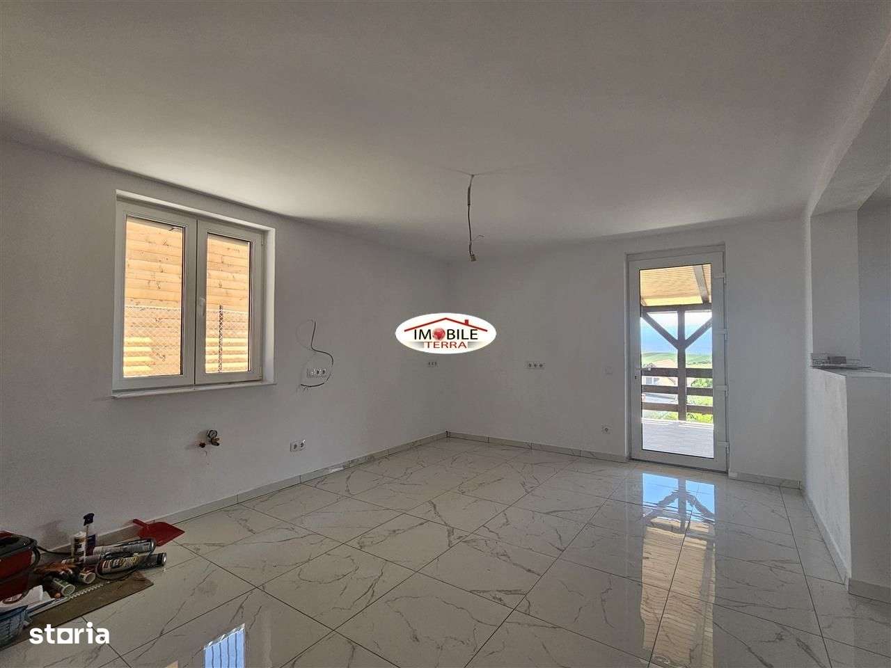 Casa noua la cheie la Sura Mare-7