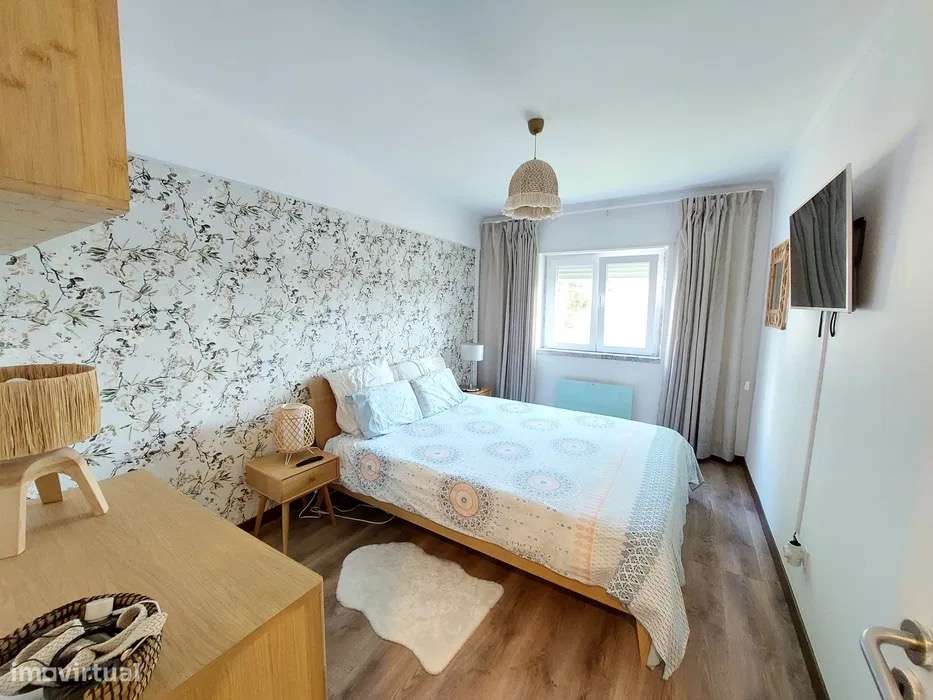 Espetacular T2 Totalmente Renovado no Carregado - Grande imagem: 5/12