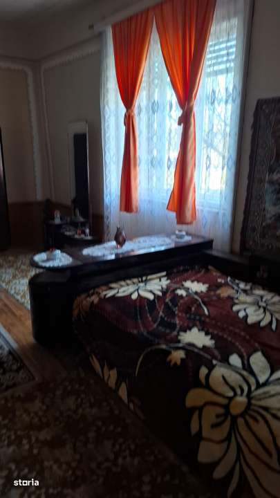 Casa mare 3 camere si teren 3600mp in Nadlac la 475m de centura spre a-6